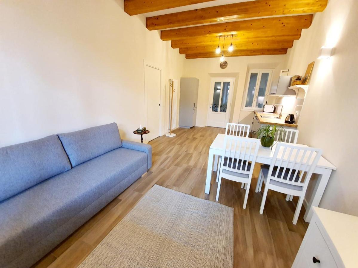 Residenza La Ruga Matilde & Eleonora Apartments Lake แวร์บาเนีย ภายนอก รูปภาพ