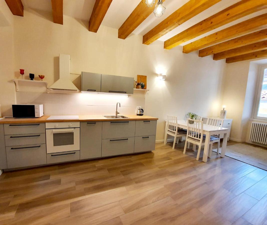 Residenza La Ruga Matilde & Eleonora Apartments Lake แวร์บาเนีย ภายนอก รูปภาพ