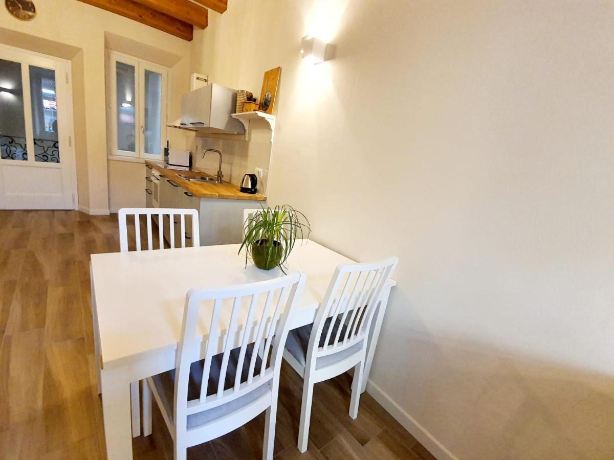 Residenza La Ruga Matilde & Eleonora Apartments Lake แวร์บาเนีย ภายนอก รูปภาพ